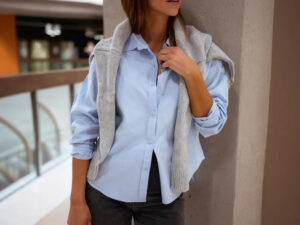 Korean-style Minimalist Fashionable Resort Solid-color Back-button Shirt
