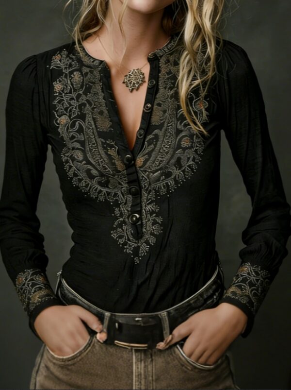 Bohemian-style Court Embroidery V-neck Long-sleeved Top