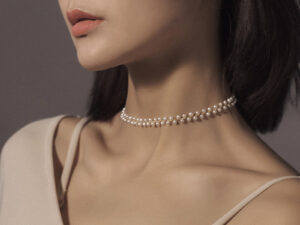 Hand-woven pearl necklace