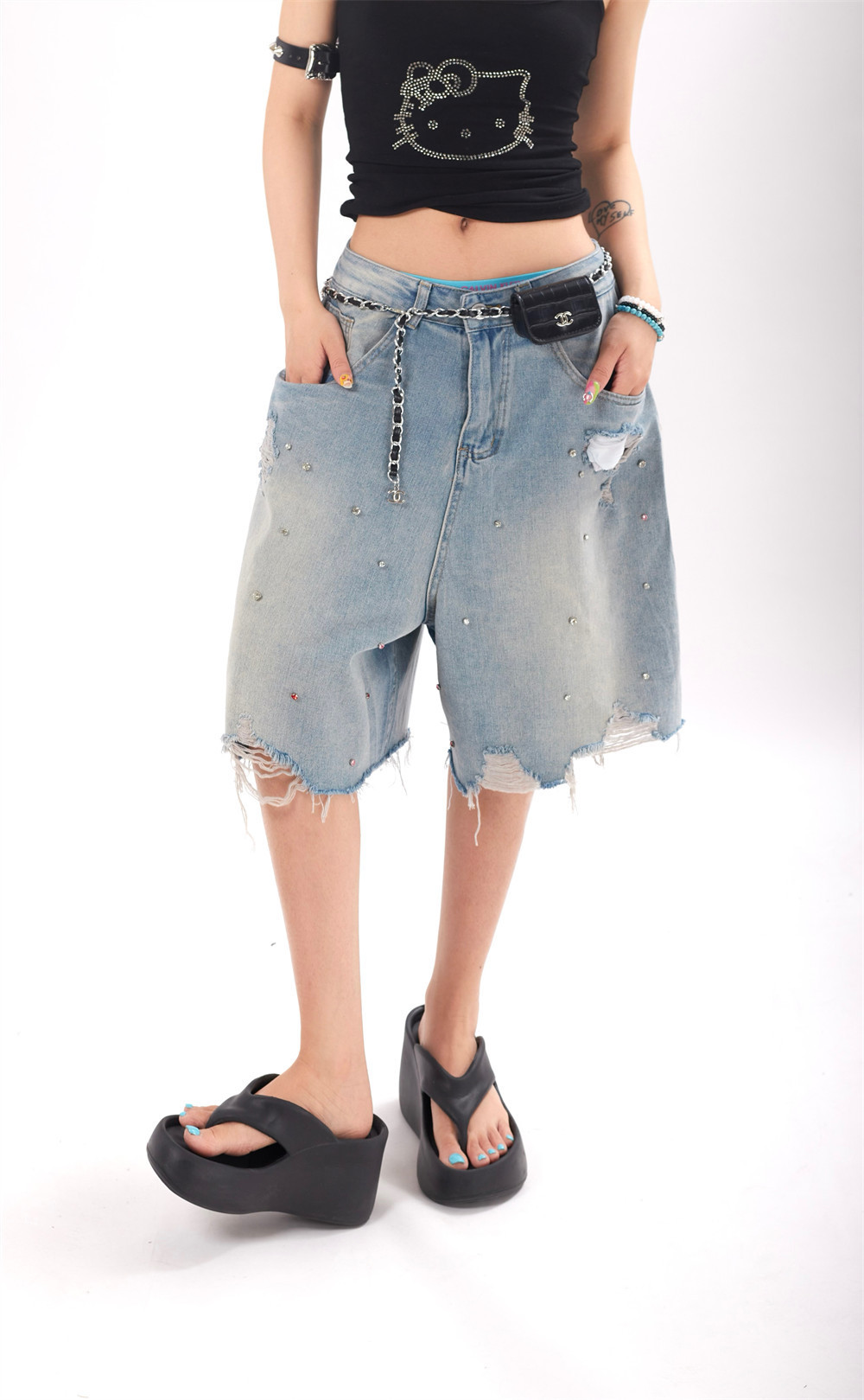 Ripped Denim Shorts For Men And Women - Image 10