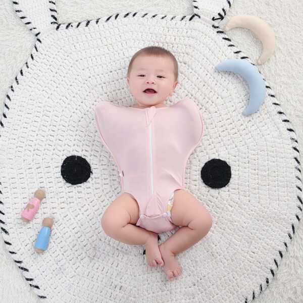 Bamboo Fiber Baby Anti-startle Sleeping Bag Newborn Leg Leakage Jumpsuit Surrender Style Baby Swaddling